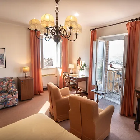 Umbra Otel 3*