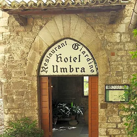 Umbra فندق أسيسي