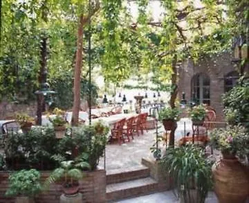 Umbra Otel
