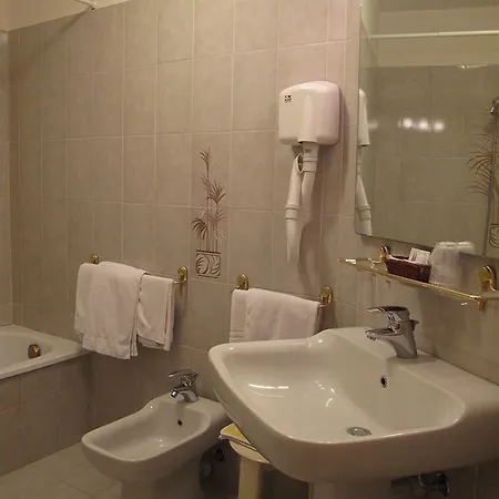 Umbra Otel 3*